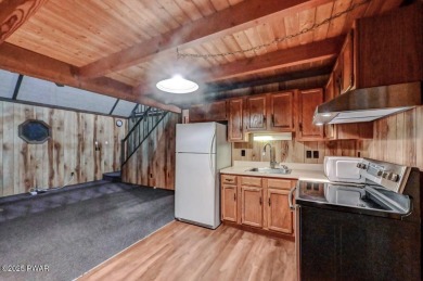 Located on a corner lot in the amenity filled four season on The Hideout Golf in Pennsylvania - for sale on GolfHomes.com, golf home, golf lot