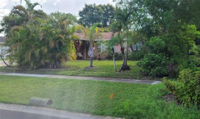 Family Estate home with over 2,000 s/f of living space on Bayou Golf Club in Florida - for sale on GolfHomes.com, golf home, golf lot