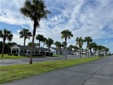 ESCAPE THE HUSTLE AND BUSTLE OF BIG CITY LIVING! THIS BEAUTIFUL on Bluffs Golf Course in Florida - for sale on GolfHomes.com, golf home, golf lot