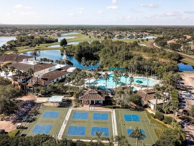 **MAJOR IMPROVEMENTS - BRAND NEW HVAC, updated electrical panel on Falcon Watch Golf Club in Florida - for sale on GolfHomes.com, golf home, golf lot