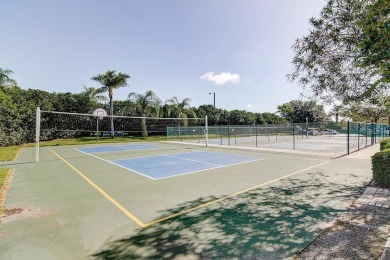 **MAJOR IMPROVEMENTS - BRAND NEW HVAC, updated electrical panel on Falcon Watch Golf Club in Florida - for sale on GolfHomes.com, golf home, golf lot