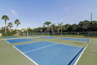 **MAJOR IMPROVEMENTS - BRAND NEW HVAC, updated electrical panel on Falcon Watch Golf Club in Florida - for sale on GolfHomes.com, golf home, golf lot