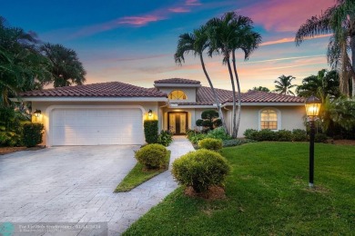 A captivating one-story residence with 4 bedrooms and 3 full on Delaire Golf and Country Club in Florida - for sale on GolfHomes.com, golf home, golf lot