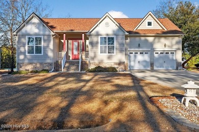 You'll love coming home to this well built, well maintained on Harbour Point Golf Club in North Carolina - for sale on GolfHomes.com, golf home, golf lot