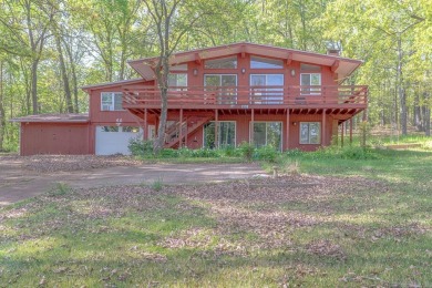Welcome to the market 60 Cherokee Rd in Cherokee Village on Cherokee Village North Course in Arkansas - for sale on GolfHomes.com, golf home, golf lot