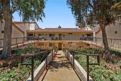 Beautifully updated lower-level Catalina end unit in a peaceful on Leisure Village Par 3 Golf Course in California - for sale on GolfHomes.com, golf home, golf lot