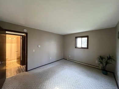Charming 3-Bedroom Ranch Home in Amenity-Rich Pocono Farms on Pocono Farms Country Club in Pennsylvania - for sale on GolfHomes.com, golf home, golf lot