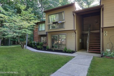 A 2-bdrm & a den, ranch home nestled within the gated community on Shadow Lake Village in New Jersey - for sale on GolfHomes.com, golf home, golf lot