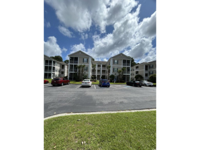 This warm and inviting 2-bedroom, 2-bathroom Condo features an on Palmetto Greens Golf and Country Club in South Carolina - for sale on GolfHomes.com, golf home, golf lot