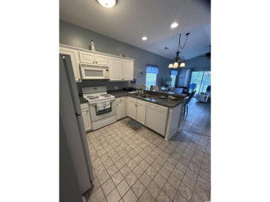 This warm and inviting 2-bedroom, 2-bathroom Condo features an on Palmetto Greens Golf and Country Club in South Carolina - for sale on GolfHomes.com, golf home, golf lot