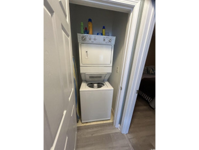 This warm and inviting 2-bedroom, 2-bathroom Condo features an on Palmetto Greens Golf and Country Club in South Carolina - for sale on GolfHomes.com, golf home, golf lot