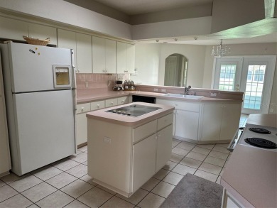 A Substantial Price Reduction!!!!!!Motivated Seller! Non Flood on Glen Lakes Country Club in Florida - for sale on GolfHomes.com, golf home, golf lot