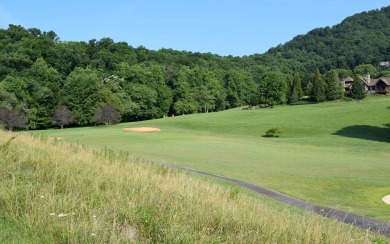 GOLF COURSE FRONT LOT IN GATED GOLF COURSE COMMUNITY IN THE on Chatuge Shores Golf Course in North Carolina - for sale on GolfHomes.com, golf home, golf lot