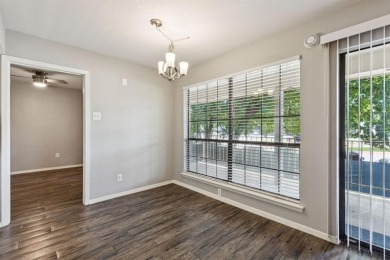 Welcome to 2505 Wedglea Drive, Unit #209--an updated and stylish on Stevens Park Golf Course in Texas - for sale on GolfHomes.com, golf home, golf lot