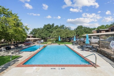 Welcome to 2505 Wedglea Drive, Unit #209--an updated and stylish on Stevens Park Golf Course in Texas - for sale on GolfHomes.com, golf home, golf lot