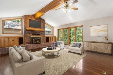 Custom 2 bed, 2.5 bath home with all main living on one level on Bella Vista Country Club - Berksdale in Arkansas - for sale on GolfHomes.com, golf home, golf lot