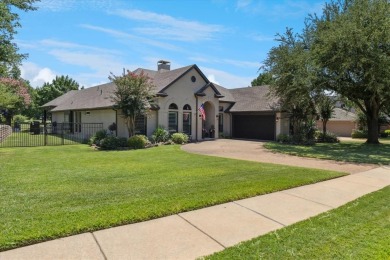 This beautifully renovated, nearly 3000 square foot single-story on The Clubs at Prestonwood in Texas - for sale on GolfHomes.com, golf home, golf lot
