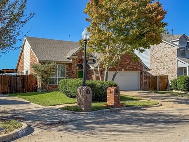 Well-maintained and move-in ready, this single-story home sits on Oakmont Country Club in Texas - for sale on GolfHomes.com, golf home, golf lot