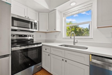 Tropical oasis in Northeast Park Shores! Two bedroom, two bath on The Renaisssance Vinoy Golf Club in Florida - for sale on GolfHomes.com, golf home, golf lot