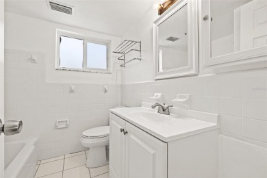 Tropical oasis in Northeast Park Shores! Two bedroom, two bath on The Renaisssance Vinoy Golf Club in Florida - for sale on GolfHomes.com, golf home, golf lot