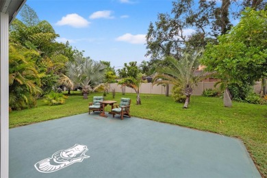 Tropical oasis in Northeast Park Shores! Two bedroom, two bath on The Renaisssance Vinoy Golf Club in Florida - for sale on GolfHomes.com, golf home, golf lot