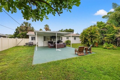 Tropical oasis in Northeast Park Shores! Two bedroom, two bath on The Renaisssance Vinoy Golf Club in Florida - for sale on GolfHomes.com, golf home, golf lot