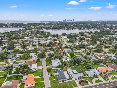 Tropical oasis in Northeast Park Shores! Two bedroom, two bath on The Renaisssance Vinoy Golf Club in Florida - for sale on GolfHomes.com, golf home, golf lot