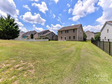 Welcome home to this spacious move-in 4 BR/2.5 bath home w/ on Stonebridge Golf Club in North Carolina - for sale on GolfHomes.com, golf home, golf lot