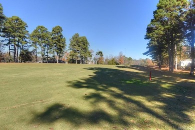 Discover the perfect blend of comfort, convenience on Indian Hills Country Club in Arkansas - for sale on GolfHomes.com, golf home, golf lot