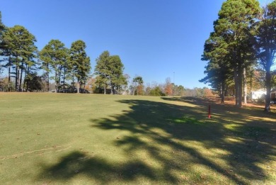 Discover the perfect blend of comfort, convenience on Indian Hills Country Club in Arkansas - for sale on GolfHomes.com, golf home, golf lot