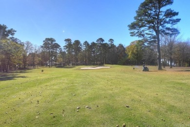 Discover the perfect blend of comfort, convenience on Indian Hills Country Club in Arkansas - for sale on GolfHomes.com, golf home, golf lot