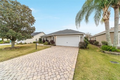 One or more photo(s) has been virtually staged. Village of on The Links of Spruce Creek in Florida - for sale on GolfHomes.com, golf home, golf lot