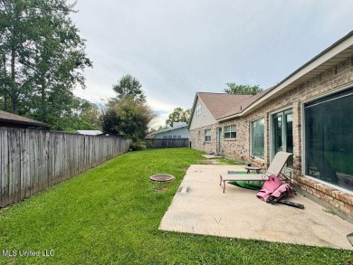 Spacious 5BR/5BA Home in Beautiful Diamondhead, MSDiscover on Diamondhead Country Club in Mississippi - for sale on GolfHomes.com, golf home, golf lot