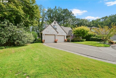 Single owner home with newer roof, new HVAC, newer water heater on Charbonneau Golf Club in Oregon - for sale on GolfHomes.com, golf home, golf lot