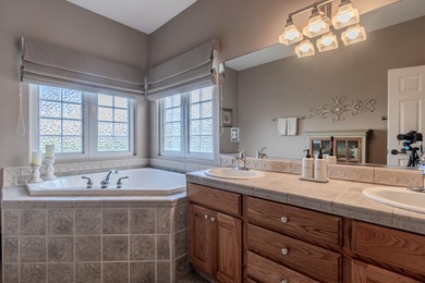 Luxury Living on the Eagle Point Golf Course! Enjoy Year-Round on Veterans Memorial Golf Course in Oregon - for sale on GolfHomes.com, golf home, golf lot