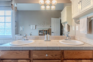 Luxury Living on the Eagle Point Golf Course! Enjoy Year-Round on Veterans Memorial Golf Course in Oregon - for sale on GolfHomes.com, golf home, golf lot