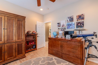 Luxury Living on the Eagle Point Golf Course! Enjoy Year-Round on Veterans Memorial Golf Course in Oregon - for sale on GolfHomes.com, golf home, golf lot