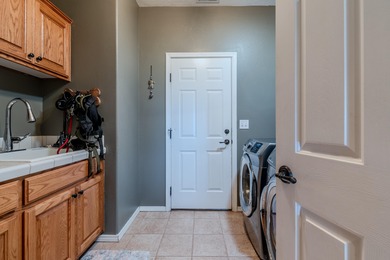 Luxury Living on the Eagle Point Golf Course! Enjoy Year-Round on Veterans Memorial Golf Course in Oregon - for sale on GolfHomes.com, golf home, golf lot