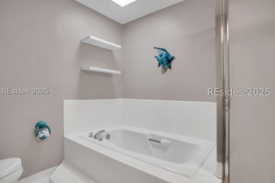 Lovely 2br/2.5 bath townhome-style villa with exceptional on Shipyard Golf Club in South Carolina - for sale on GolfHomes.com, golf home, golf lot