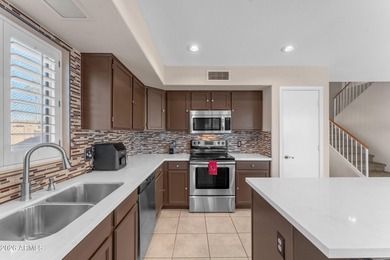 Beautiful Newly Updated Home in Prime Location 2 blocks from on Desert Mirage Golf Course in Arizona - for sale on GolfHomes.com, golf home, golf lot