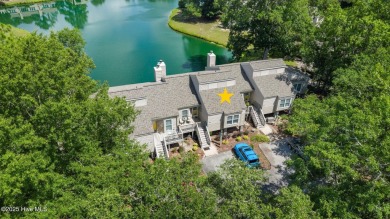 Now being offered *FURNISHED*
This beautifully remodeled 2 bed on Harbour Point Golf Club in North Carolina - for sale on GolfHomes.com, golf home, golf lot