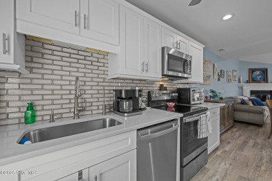 Now being offered *FURNISHED*
This beautifully remodeled 2 bed on Harbour Point Golf Club in North Carolina - for sale on GolfHomes.com, golf home, golf lot
