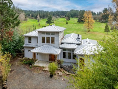 Tremendous remodel potential with this blank canvas, tri-level on Laurelwood Golf Course in Oregon - for sale on GolfHomes.com, golf home, golf lot