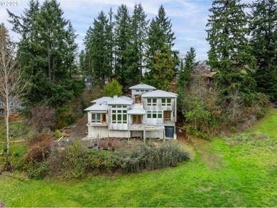 Tremendous remodel potential with this blank canvas, tri-level on Laurelwood Golf Course in Oregon - for sale on GolfHomes.com, golf home, golf lot