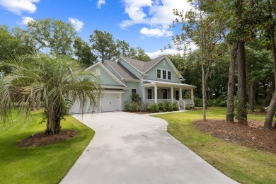 Located on a quiet cul-de-sac along the picturesque Oak Point on Kiawah Island Resort - Oak Point in South Carolina - for sale on GolfHomes.com, golf home, golf lot