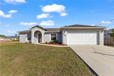 Welcome to your dream home!  As you step inside, you'll be on Bobcat Trail Golf Club in Florida - for sale on GolfHomes.com, golf home, golf lot