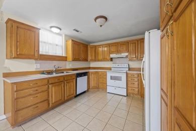 Highly sought after duplex in Holiday Island. Two roomy units on Holiday Island Executive Golf Course in Arkansas - for sale on GolfHomes.com, golf home, golf lot