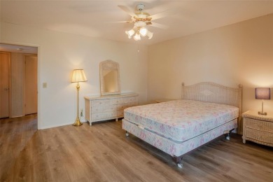 PRICED REDUCED!   Desirable 1,400 sq ft end unit, 2 bed/2 bath on On Top Of The World Golf Course in Florida - for sale on GolfHomes.com, golf home, golf lot