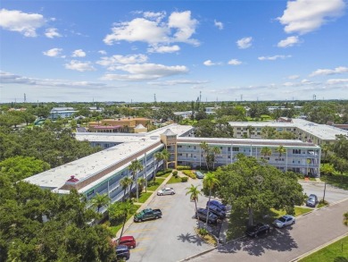 BACK ON THE MARKET!   CAN NOW SHOW!  Desirable 1,400 sq ft end on On Top Of The World Golf Course in Florida - for sale on GolfHomes.com, golf home, golf lot