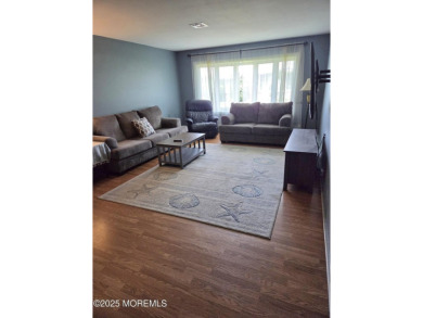 Move-in ready. This well maintained end-unit is sure to please on Leisure Village East in New Jersey - for sale on GolfHomes.com, golf home, golf lot